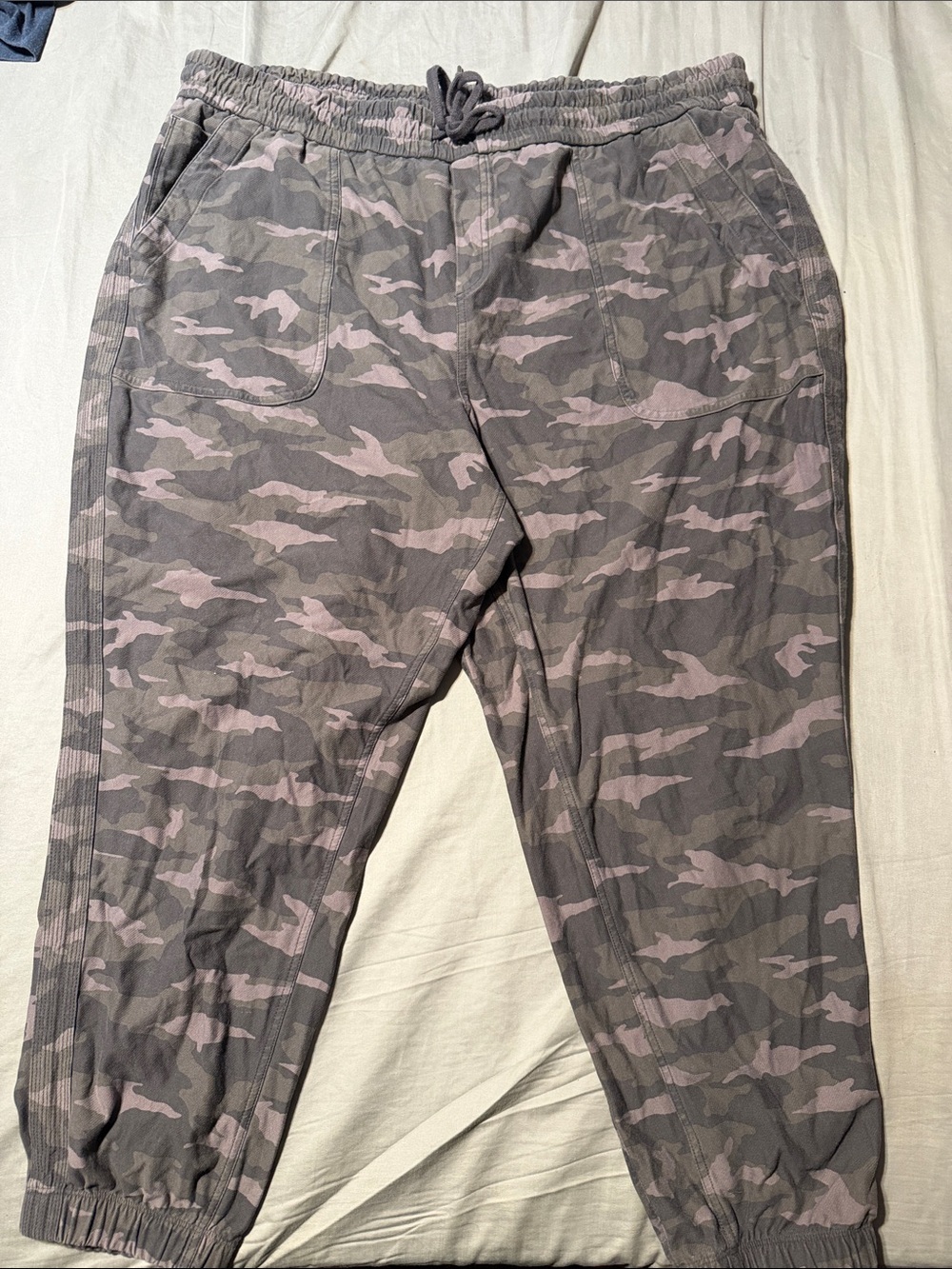Athleta Women's Gray and Pink Camo Joggers